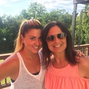 Meet your Posher, Dina